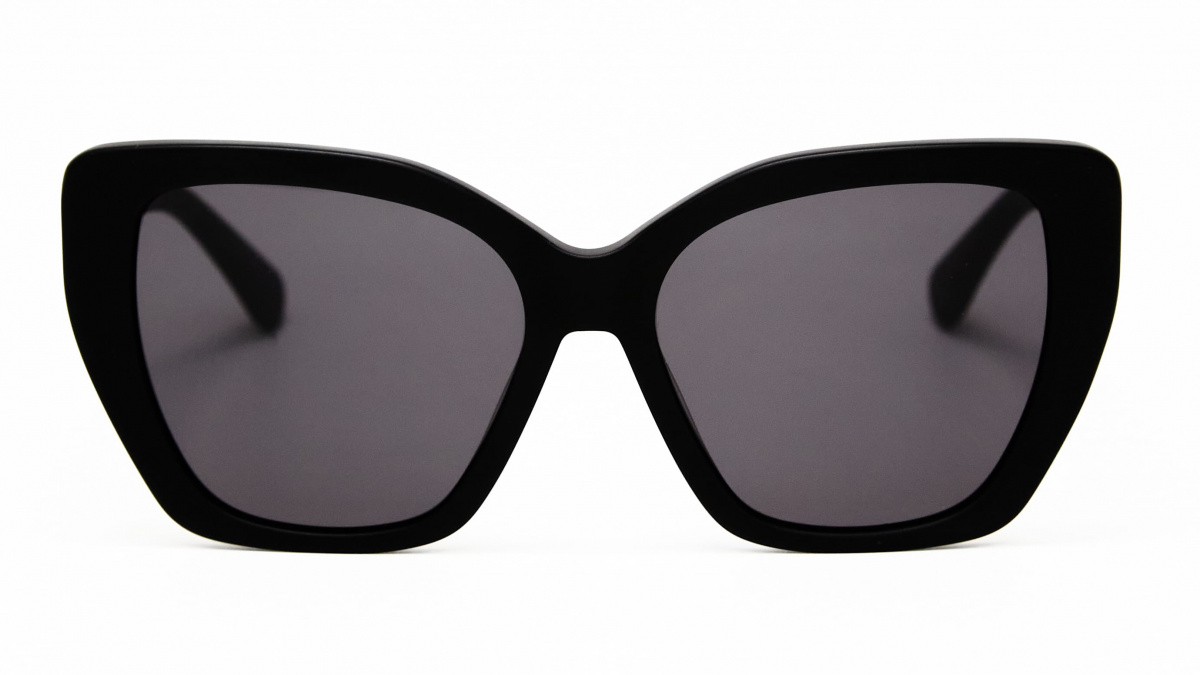 Drama Queen Black matte f.jpg