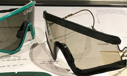 OAKLEY — история бренда